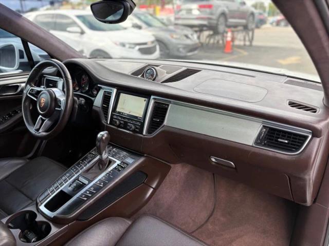 2015 Porsche Macan Turbo