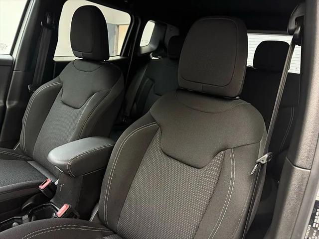 2022 Jeep Renegade Altitude 4x4