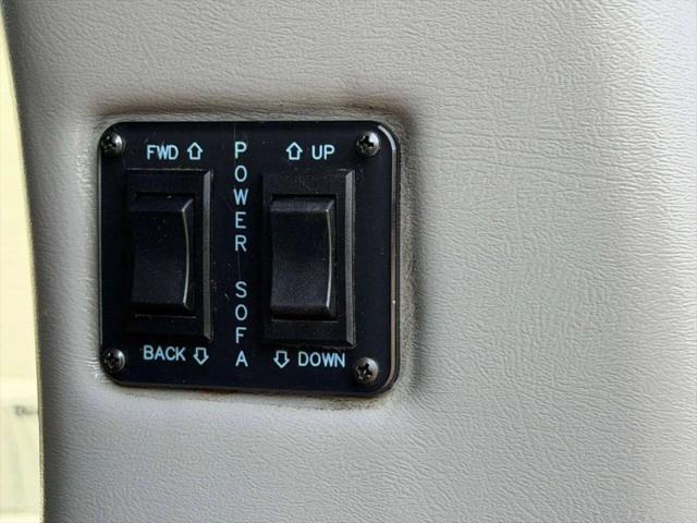 2021 Chevrolet Express Passenger RWD 2500 Regular Wheelbase LS