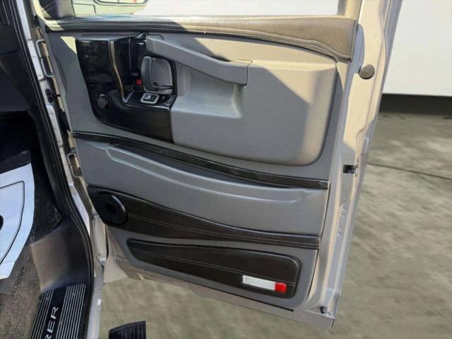 2021 Chevrolet Express Passenger RWD 2500 Regular Wheelbase LS