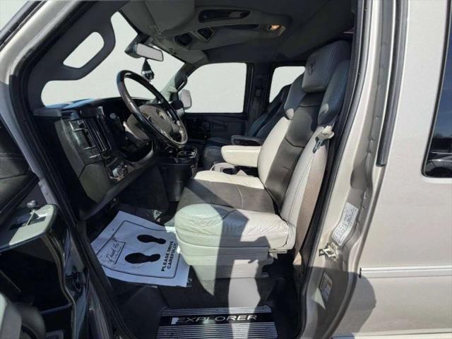 2021 Chevrolet Express Passenger RWD 2500 Regular Wheelbase LS