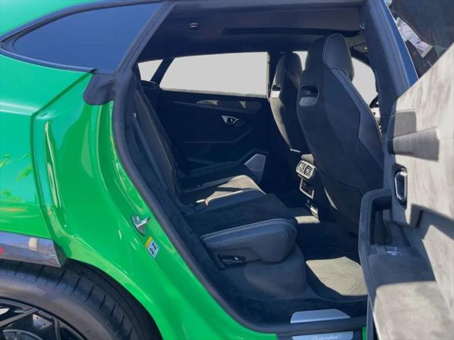 2024 Lamborghini Urus Performante