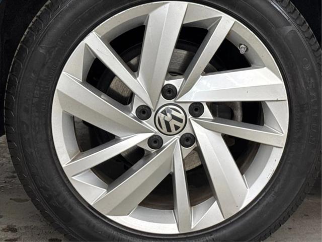 2018 Volkswagen Passat 2.0T SE
