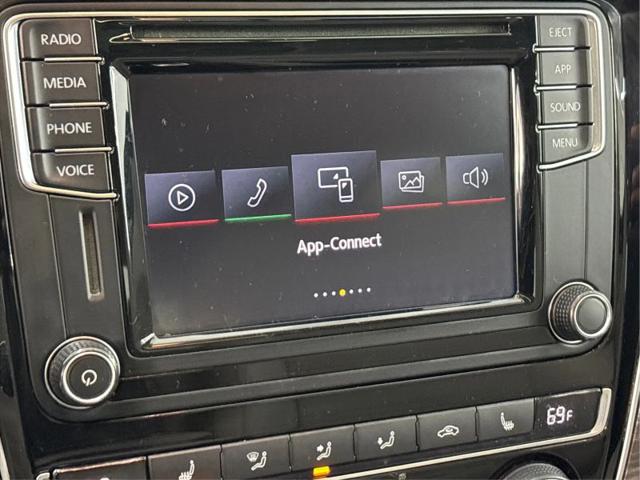 2018 Volkswagen Passat 2.0T SE