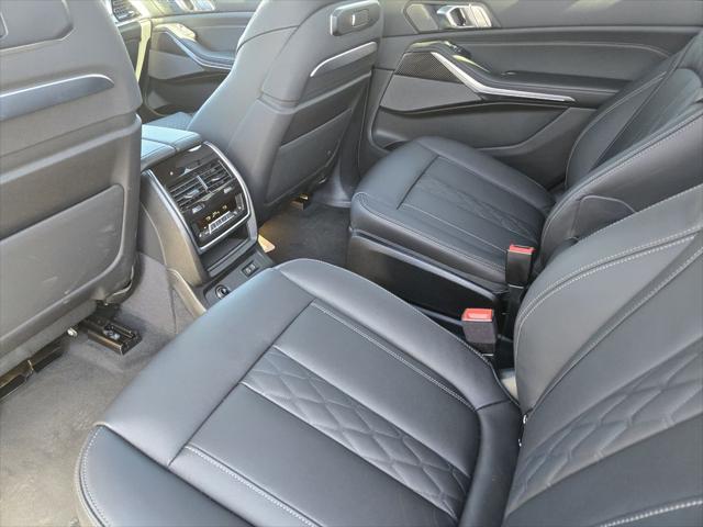 2026 BMW X7 M60i