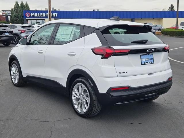 2027 Chevrolet Bolt LT FWD