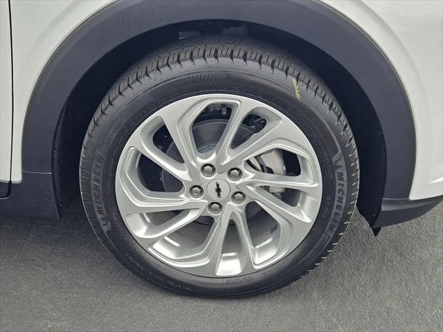 2027 Chevrolet Bolt LT FWD