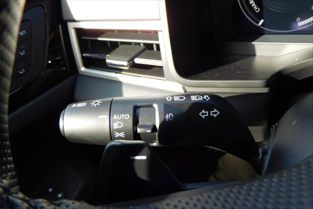 2025 Mitsubishi Outlander PHEV SEL Platinum Edition