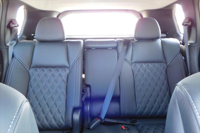 2025 Mitsubishi Outlander PHEV SEL Platinum Edition