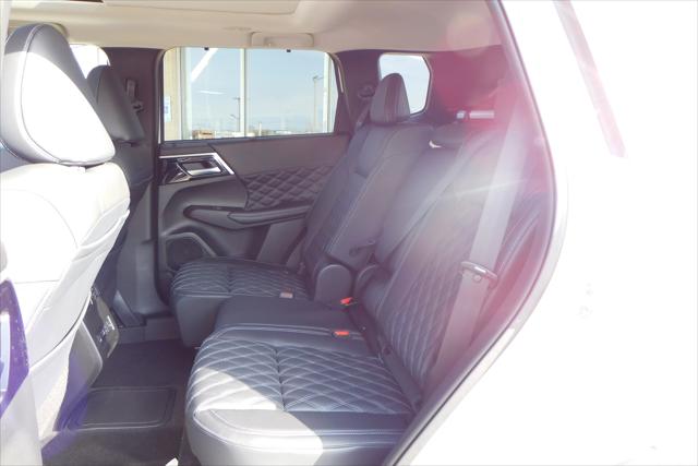 2025 Mitsubishi Outlander PHEV SEL Platinum Edition