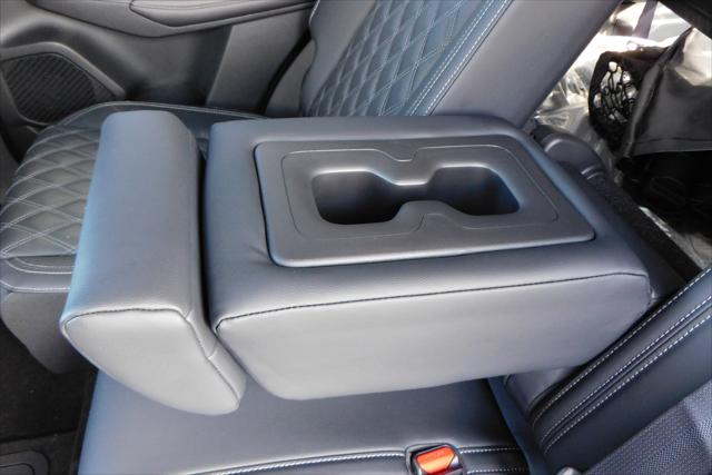 2025 Mitsubishi Outlander PHEV SEL Platinum Edition