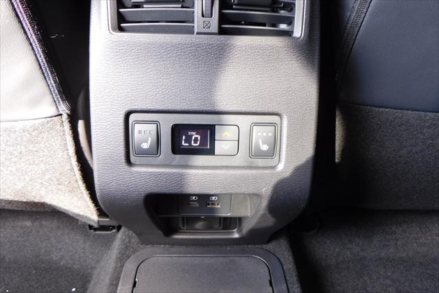 2025 Mitsubishi Outlander PHEV SEL Platinum Edition