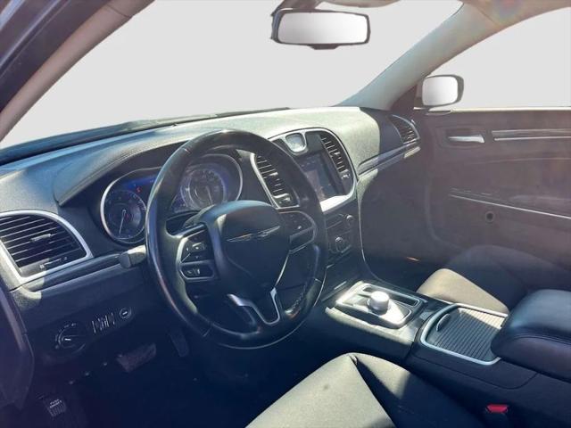 2022 Chrysler 300 Touring