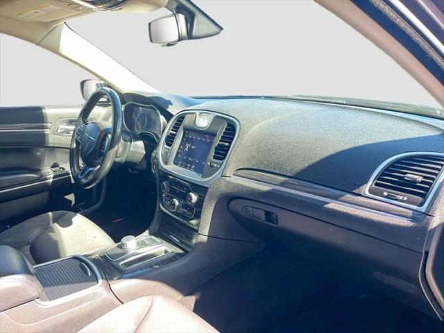 2022 Chrysler 300 Touring