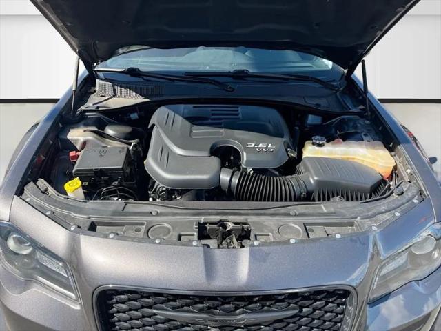 2022 Chrysler 300 Touring