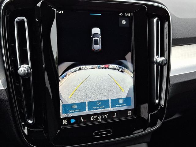 2024 Volvo XC40 B5 Core