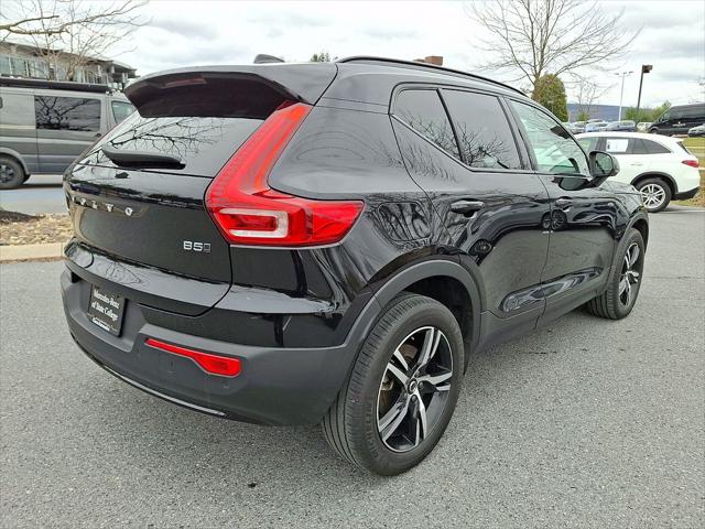 2024 Volvo XC40 B5 Core