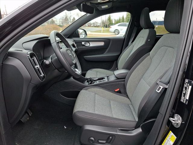 2024 Volvo XC40 B5 Core