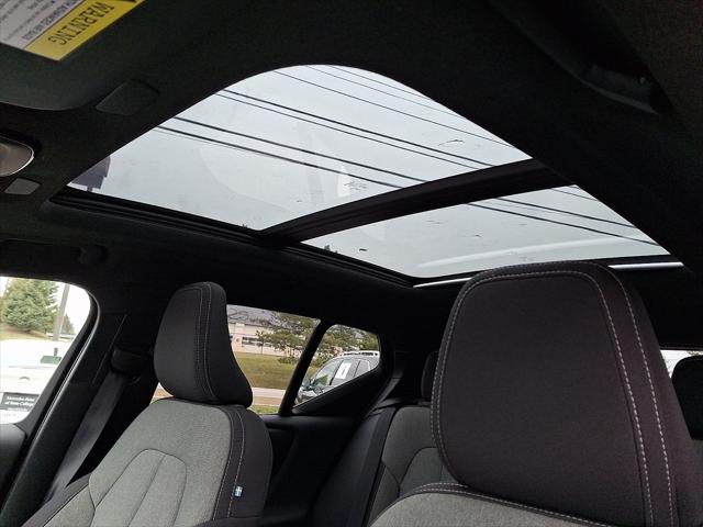 2024 Volvo XC40 B5 Core