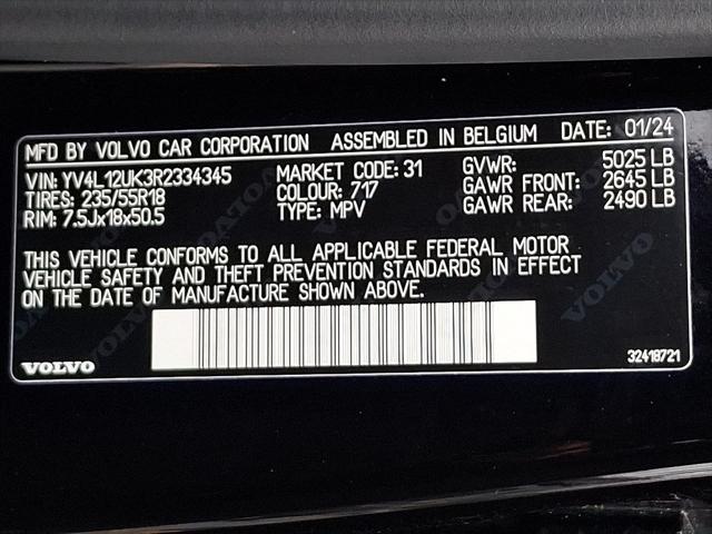 2024 Volvo XC40 B5 Core