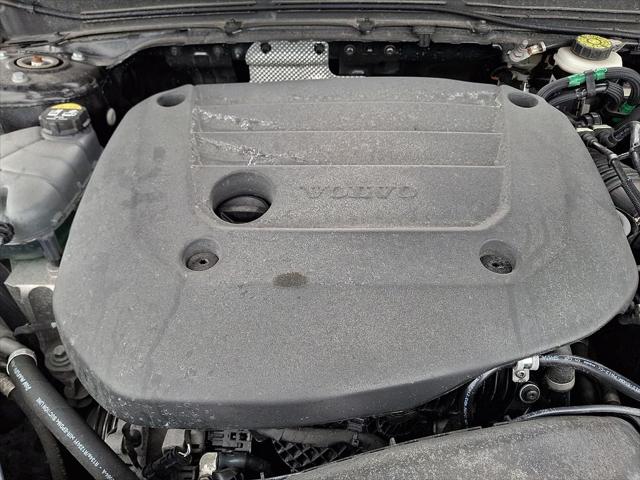 2024 Volvo XC40 B5 Core