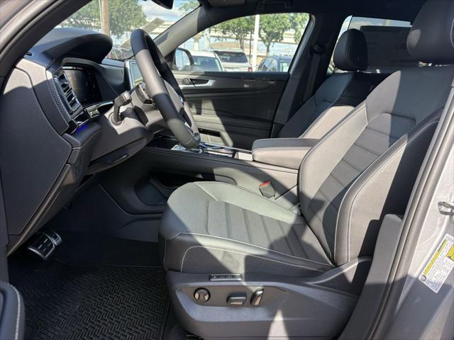 2026 Volkswagen Atlas Cross Sport SEL R-Line Black