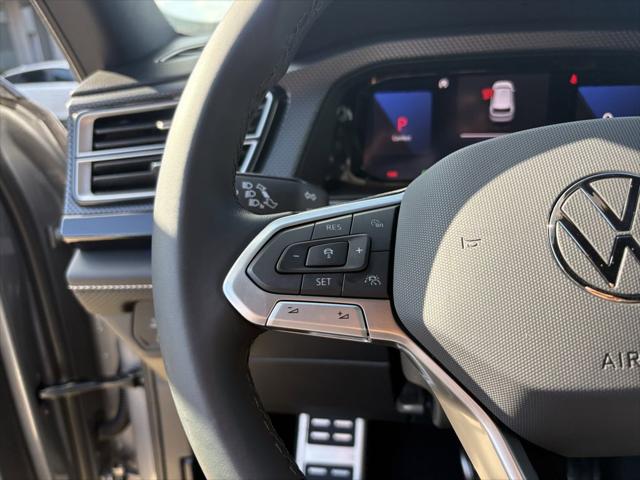 2026 Volkswagen Atlas Cross Sport SEL R-Line Black