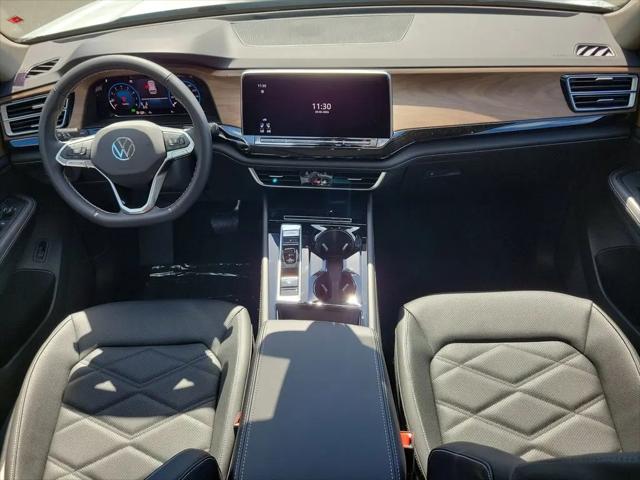 2026 Volkswagen Atlas SE with Technology