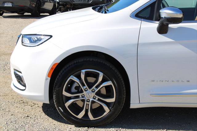2026 Chrysler Pacifica Pinnacle AWD