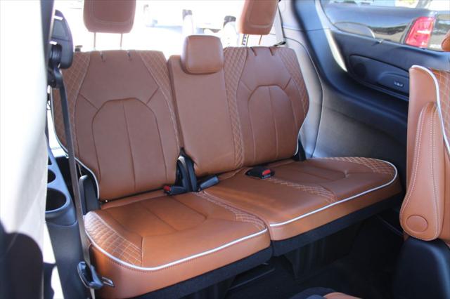2026 Chrysler Pacifica Pinnacle AWD