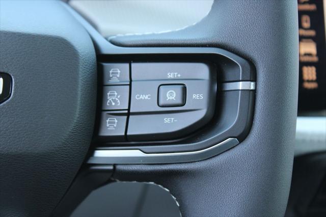 2026 Jeep Cherokee Laredo 4x4