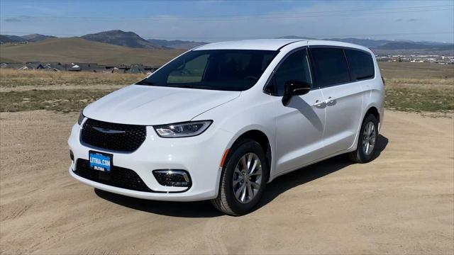 2026 Chrysler Pacifica Select AWD