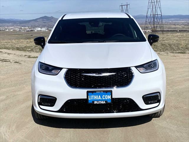 2026 Chrysler Pacifica Select AWD