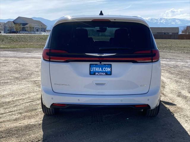 2026 Chrysler Pacifica Select AWD