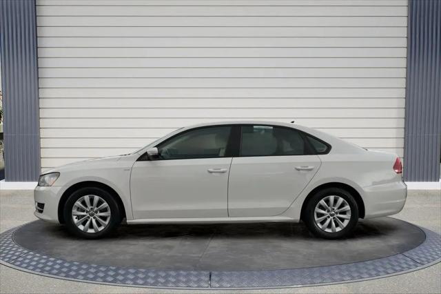 2014 Volkswagen Passat 1.8T Wolfsburg Edition