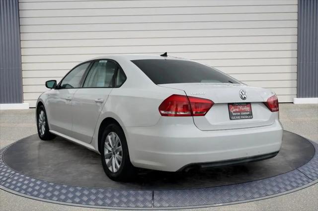 2014 Volkswagen Passat 1.8T Wolfsburg Edition