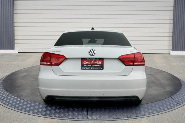 2014 Volkswagen Passat 1.8T Wolfsburg Edition