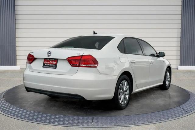 2014 Volkswagen Passat 1.8T Wolfsburg Edition