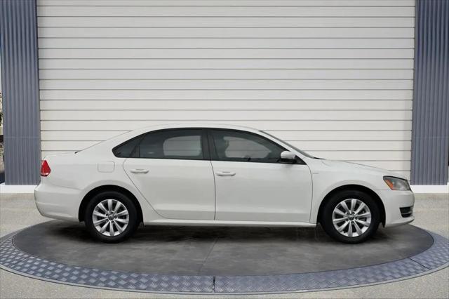 2014 Volkswagen Passat 1.8T Wolfsburg Edition