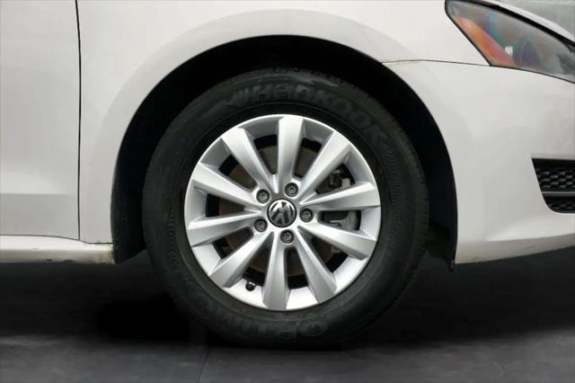 2014 Volkswagen Passat 1.8T Wolfsburg Edition