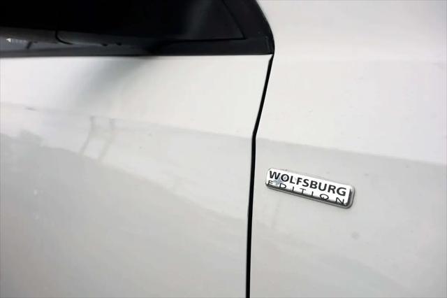 2014 Volkswagen Passat 1.8T Wolfsburg Edition