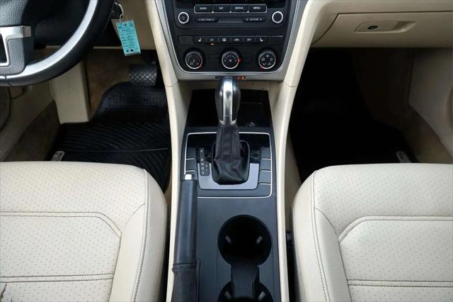2014 Volkswagen Passat 1.8T Wolfsburg Edition