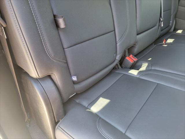 2025 GMC Sierra 3500HD 4WD Crew Cab Long Bed SLT