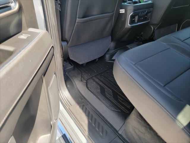 2025 GMC Sierra 3500HD 4WD Crew Cab Long Bed SLT