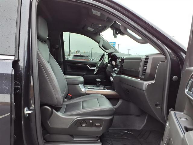 2022 GMC Sierra 1500 4WD Crew Cab Short Box SLT