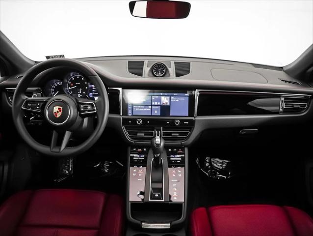2025 Porsche Macan Macan