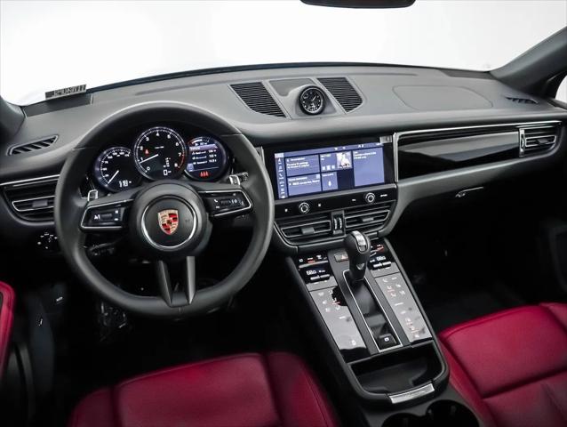 2025 Porsche Macan Macan