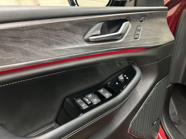 2025 Jeep Grand Cherokee L Overland 4x4