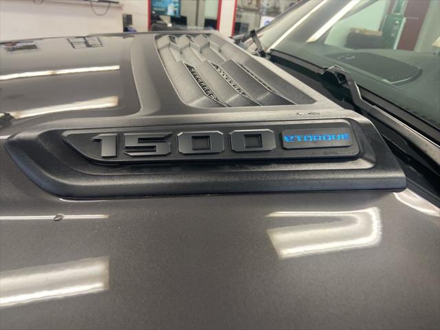 2026 Ram 1500 Express Crew Cab 4x4 5'7" Box