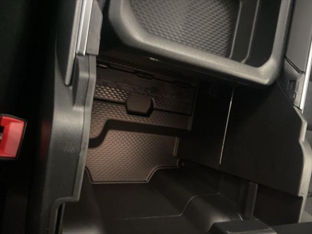 2026 Ram 1500 Express Crew Cab 4x4 5'7" Box